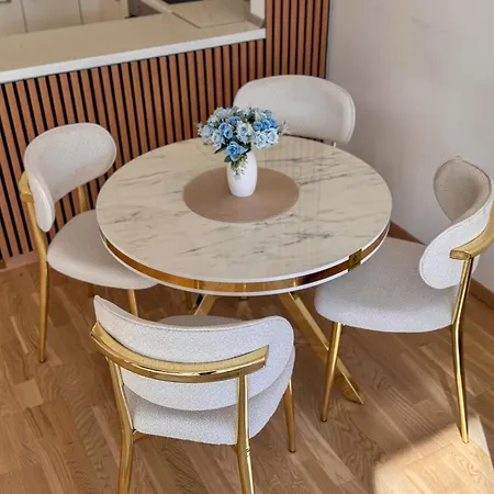 Luxury 304 - Next To Center Apartment